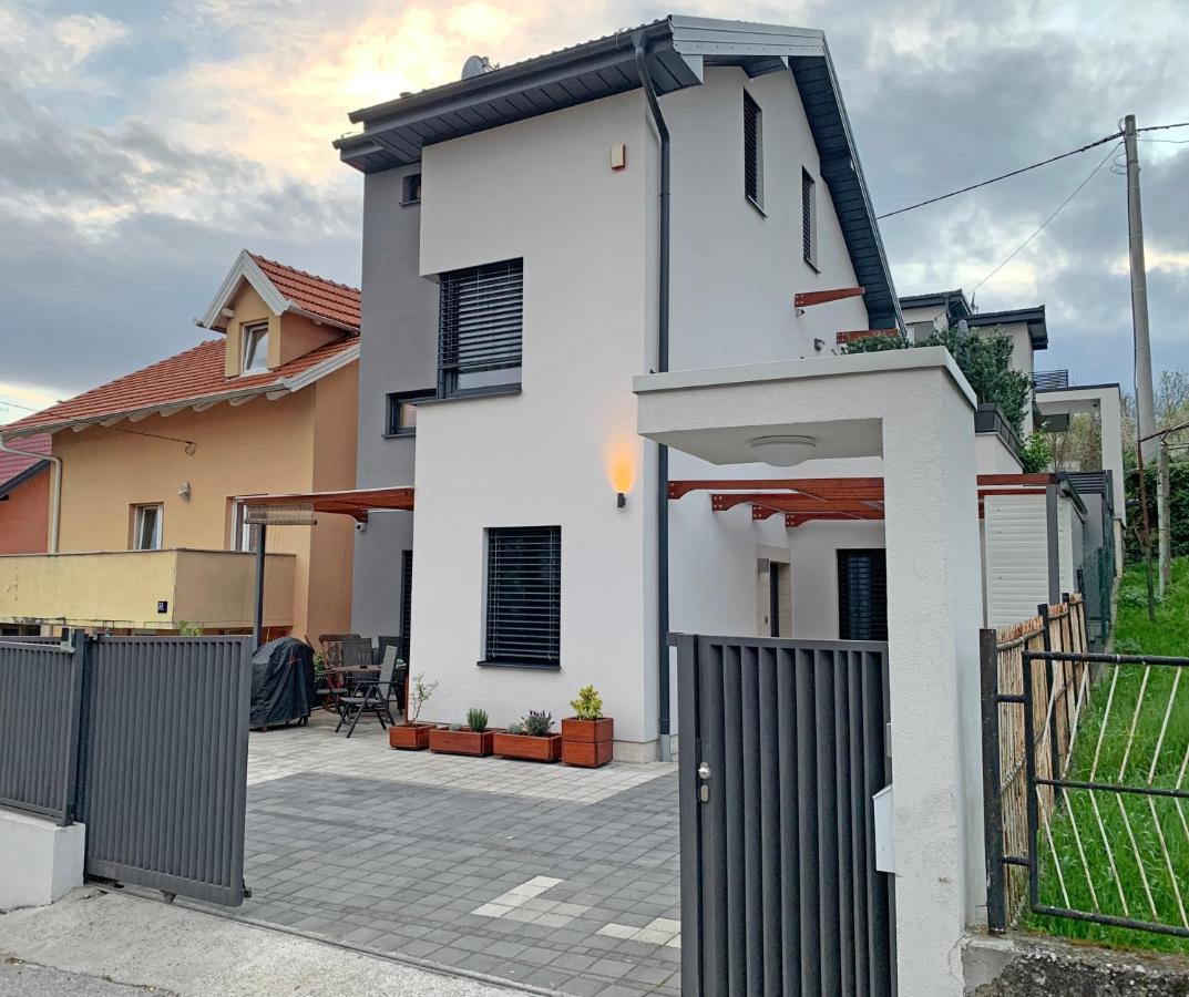 Apartment Maksimir Yard Zagreb Exterior photo