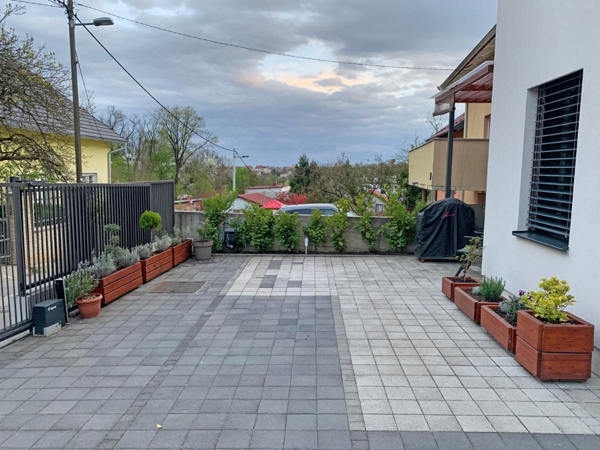 Apartment Maksimir Yard Zagreb Exterior photo