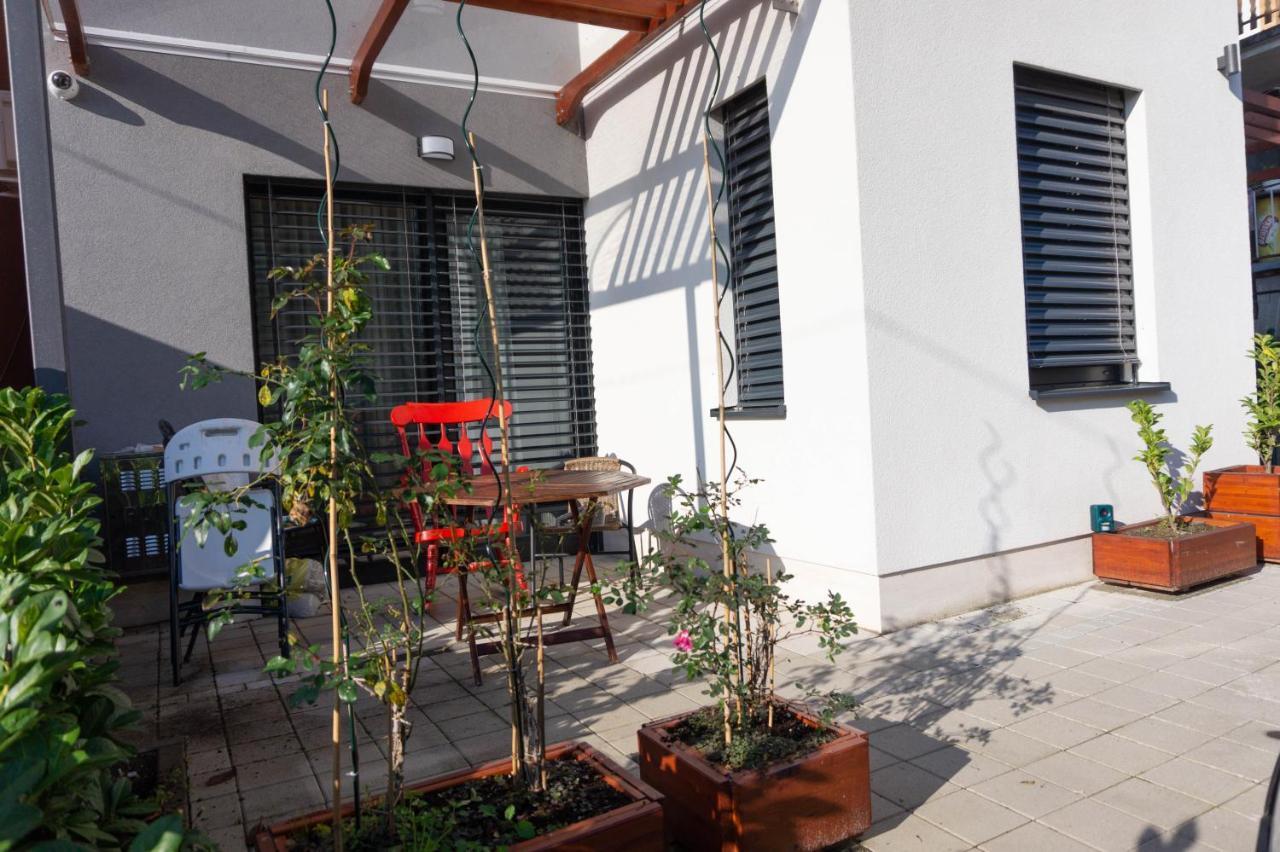 Apartment Maksimir Yard Zagreb Exterior photo